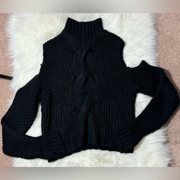 For love and Lemons Keke Cutout Turtleneck Cold Shoulder Black Sweater - Picture 3 of 7